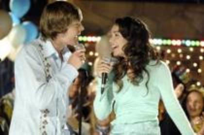 HDHFLQHYMPEBBVCAZEG - High School Musical STILLS