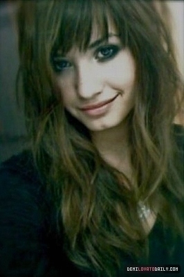 LUCEVUTHSEVTXIEBQRN - pictures demi lovato