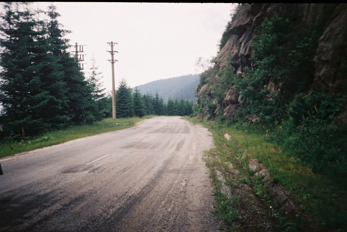 F1000026