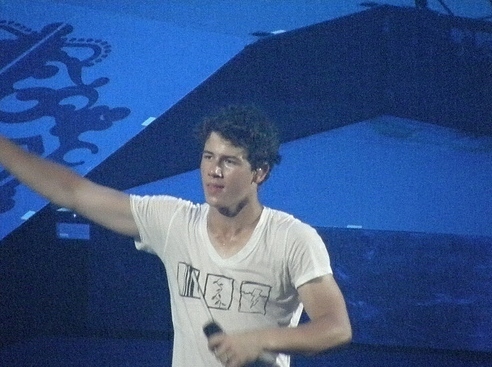 World-Tour-2009-nick-jonas-8071188-492-367 - Nick Jonas-Poze 2009