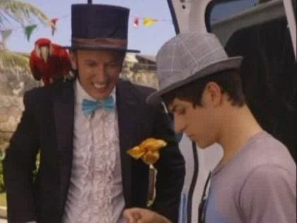 Wizards_of_Waverly_Place_The_Movie_1252725568_3_2009 - Wizards of Waverly Place