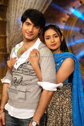 n568651417_2372812_4661 - A TA PENTRU TOTDEAUNA-Divyanka Tripathi shi Sharad Malhotra-pictures