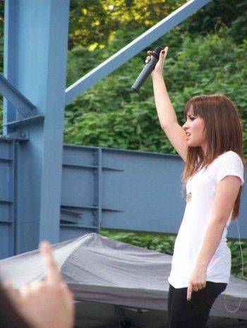 demilovato_net-sixflagsgeorgia-0017 - demi lovato