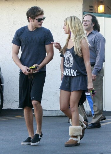 Zac+Efron+Ashley+Tisdale+Out+Lunch+Patty+7rJ6Q2bJ-p3l