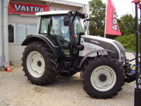 valtra 64000 - OFERTA TRACTOARE NOI