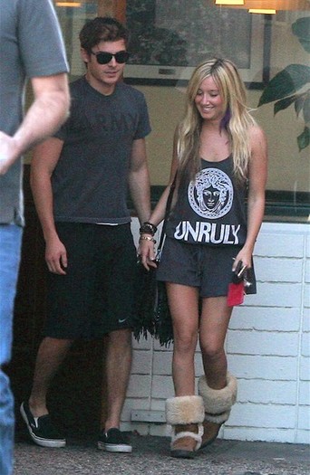 Zac+Efron+Ashley+Tisdale+Out+Lunch+Patty+fTSC_4Nd5Sdl