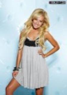 BKT5LQCPTRT3WPI00ADFRWR8B[1] - poze ashley tisdale