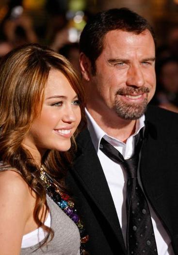 Miley_Cyrus_1243838056_3