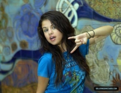 XAYLRXVWAGWXYCIZFAV - Poze Selena Gomez