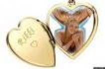 rikki in medalion...