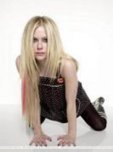 RZWCBHGULSHUBUHIFNO - avril lavigne