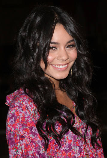 Premiere Warner Bros Watchmen Arrivals 8a6-NAPkyIzl - vanessa anne hudgens