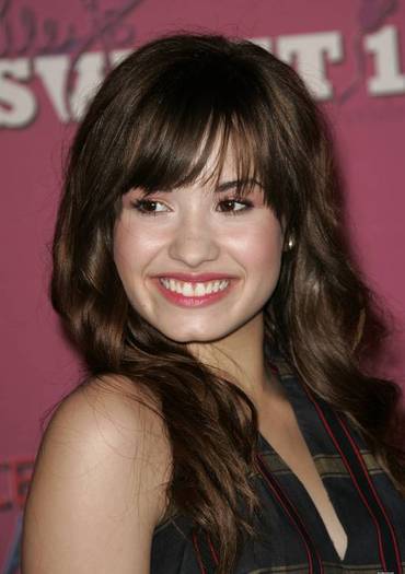 demilovato_net-3mileyssweet16-0011 - 0-Demi Lovato-0