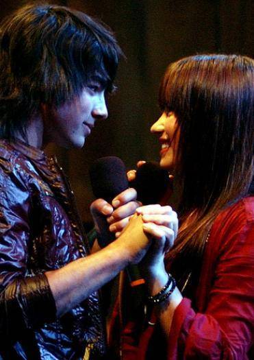 MEAQXHNDLBGMBCZFENM - camp rock