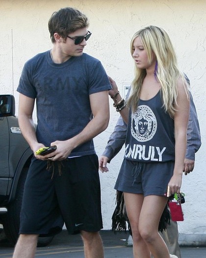 Zac+Efron+Ashley+Tisdale+Out+Lunch+Patty+AU1SEoNCfJhl