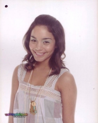 DKUHSQKHJCRNVOQUQXQ - 0-Vanessa Hudgens-0