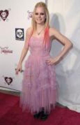 WCKCLTNNOYELLTEHCQL - avril lavigne