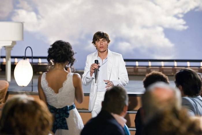 HIGHSCHOOLMUSICAL2_316 - Vedete Vavorite