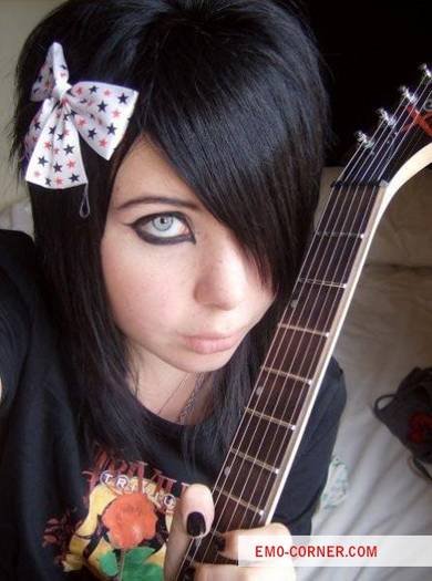 gallery_10542_41_49615 - eMo girls