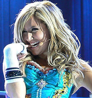 250px-Ashley_Tisdale_crop