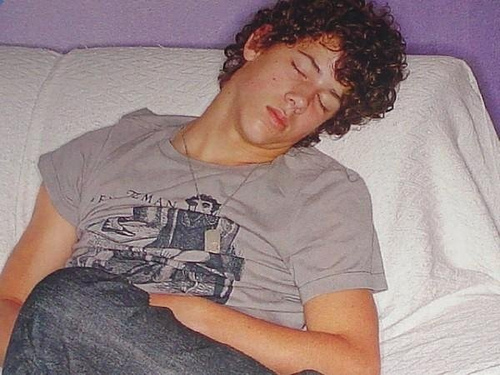 Nick-Jonas-Sleeping
