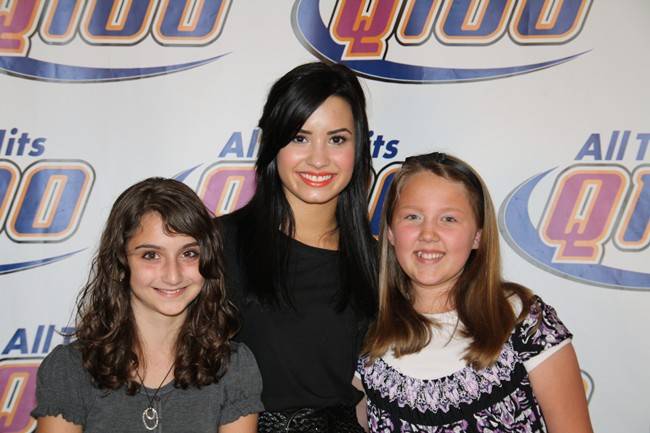 2pt5ncg - Demi  la radio