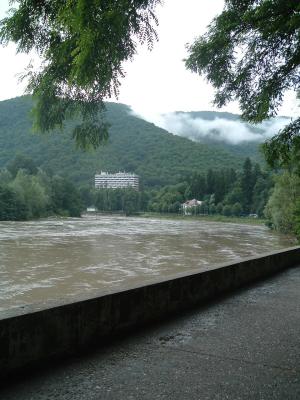 oltul (inundatiile de anul trecut) - judetul valcea