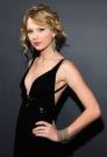  - Taylor Swift la premile Grammy