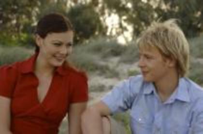 KTRGWUQNYBMZBSKIQMK[1] - poze cu H2O