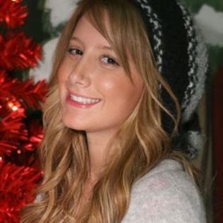 thumb1 - ashley tisdale