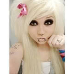 th_3305060492_10dfeb1283