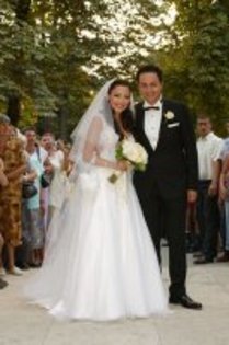 1zbw806 - cine vrea id ale vedetelor