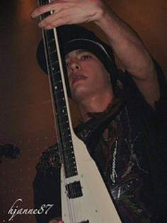 3275902473_237e45061c_m - tokio hotel concerte