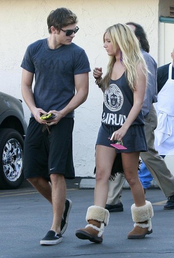 Zac+Efron+Ashley+Tisdale+Out+Lunch+Patty+ctfDqqNougal