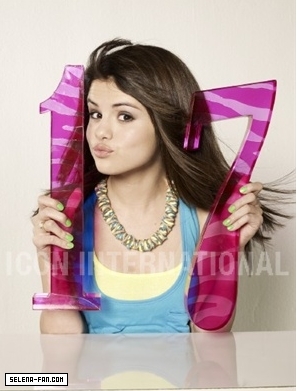 0172 - selena gomez1