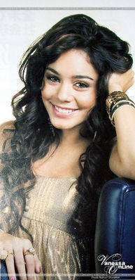 CEHVOEEWHUCKDAYXCQG - Vanessa Hudgens Sedinta foto