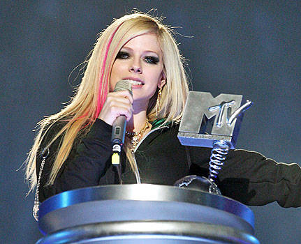 avril-lavigne-gal-ema - AVRIL LAVIGNE