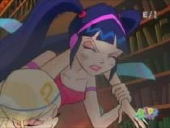 NFTUTBIIOYHGJWIGOSW - winx poze noi