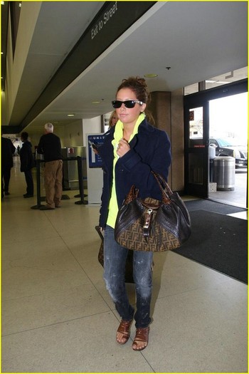 ashleytisdalelaxairportx