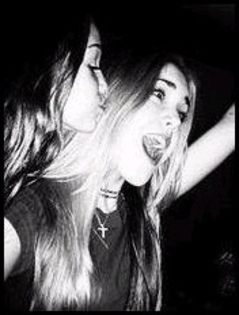 2566285472_be262be2c7[1]