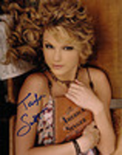 3766922834_cd8cf233bc_t - Taylor Swift