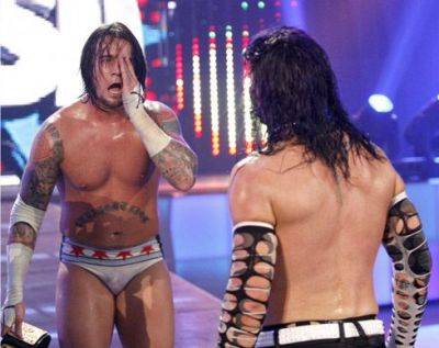 normal_2-5~6 - Jeff Hardy vs Cm Punk at The Bash