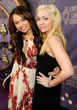 0413-daily-gallery4 - The Cyrus Sisters