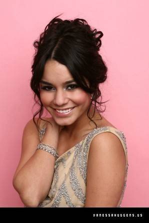 Vanessa-photoshoot-vanessa-anne-hudgens-2760637-298-446