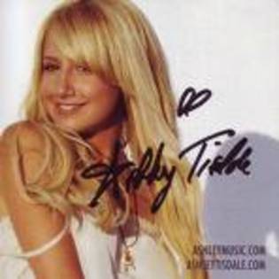 Ashley Tisdale - Album dedicat lui Puffycat