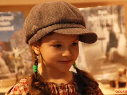 cleopatra%20stratan07_7d2194d4aecbe11[1]