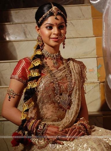 32415-sneha-wagh-in-her-wedding-dress-in-serial-jyoti - indience