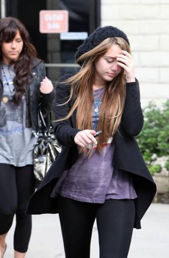 ISASPATKUWWBSOSJTTY - miley-hannah