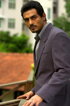 Arjun Rampal-Rahul Verma - VAADA-Cand dragostea ucide