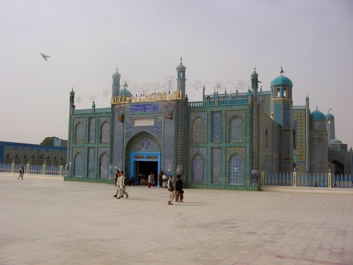 Mazare Shareef in Afghanistan - Islamic Architecture Around the World